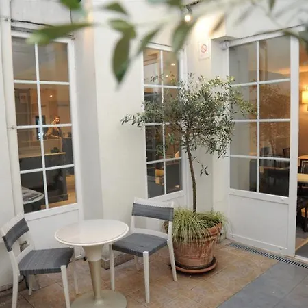 Acacias Etoile 3* Párizs