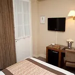 Acacias Etoile Hotel 3*