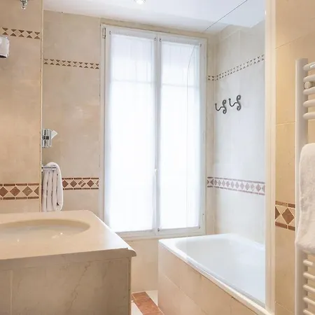 Acacias Etoile Hotel 3*