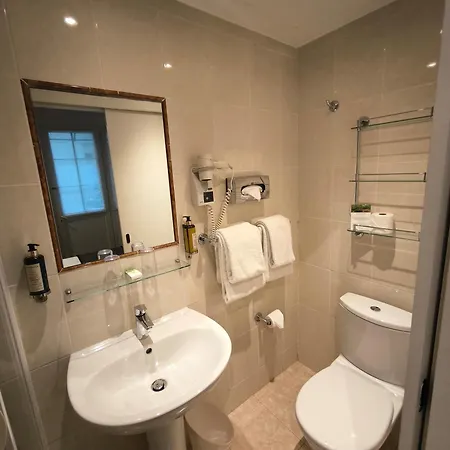 Acacias Etoile Hotel 3*