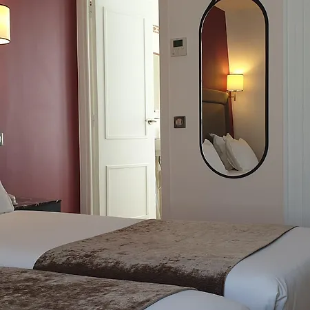 Acacias Etoile Hotel 3*