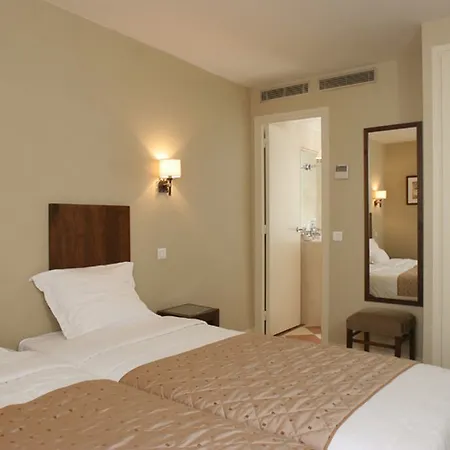Acacias Etoile Hotel 3*