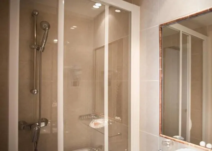 Hotel Acacias Etoile 3*