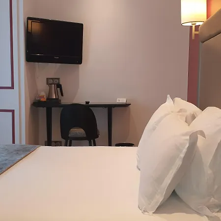 فندق أكاسيا إتوال 3*