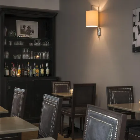 Acacias Etoile Hotel 3*